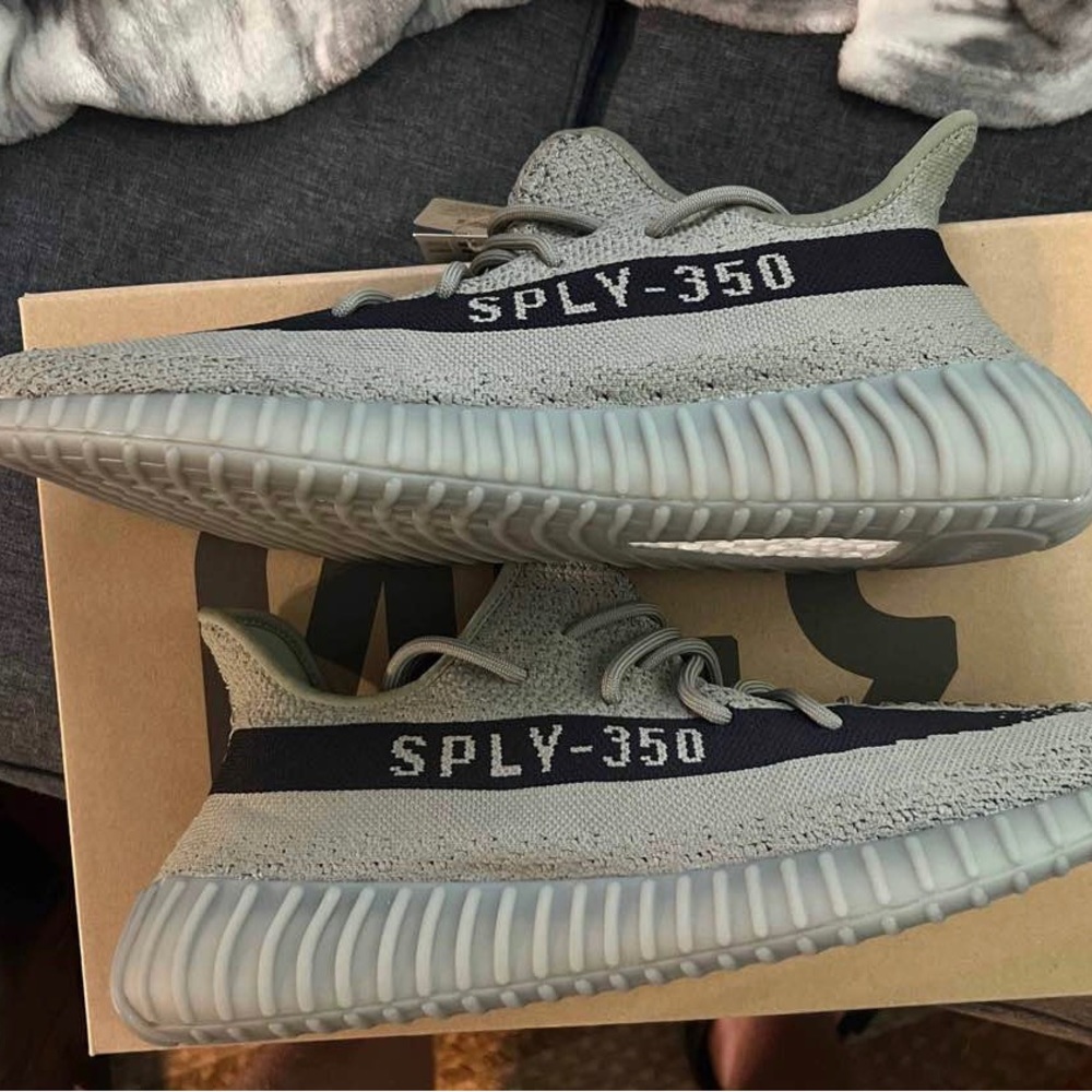 Yeezy boost 350 v2 granite